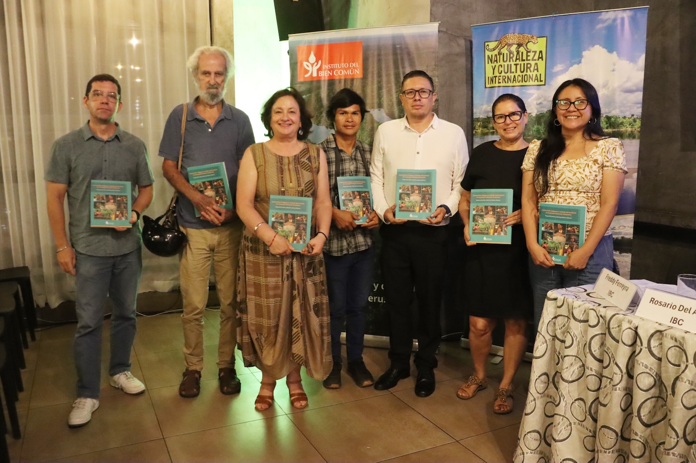 Publican libro de conocimientos ancestrales que han permitido conservar los bosques amazónicos durante miles de años
